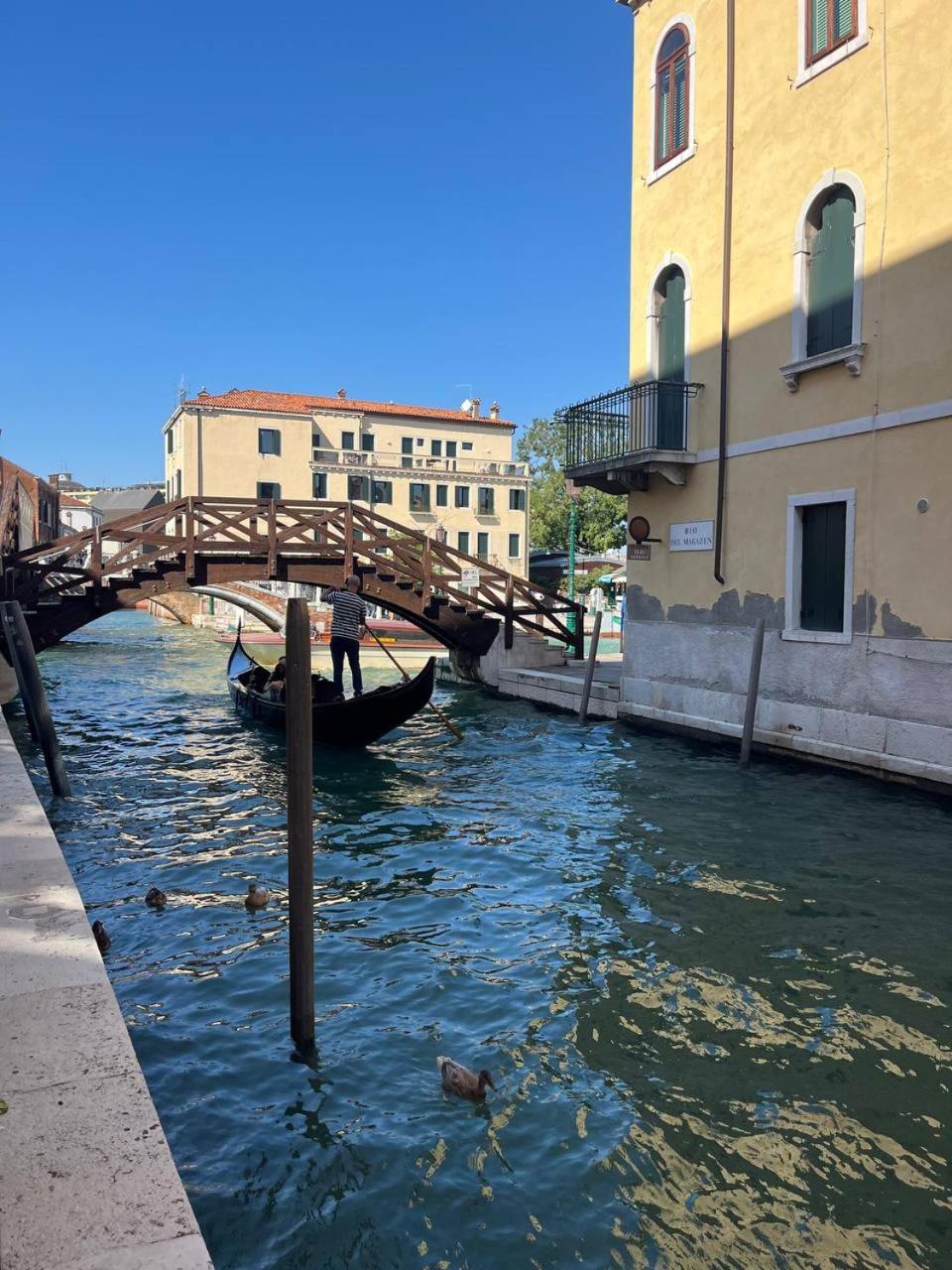 Ca'Dei Nonni Canal View Venedig Exteriör bild